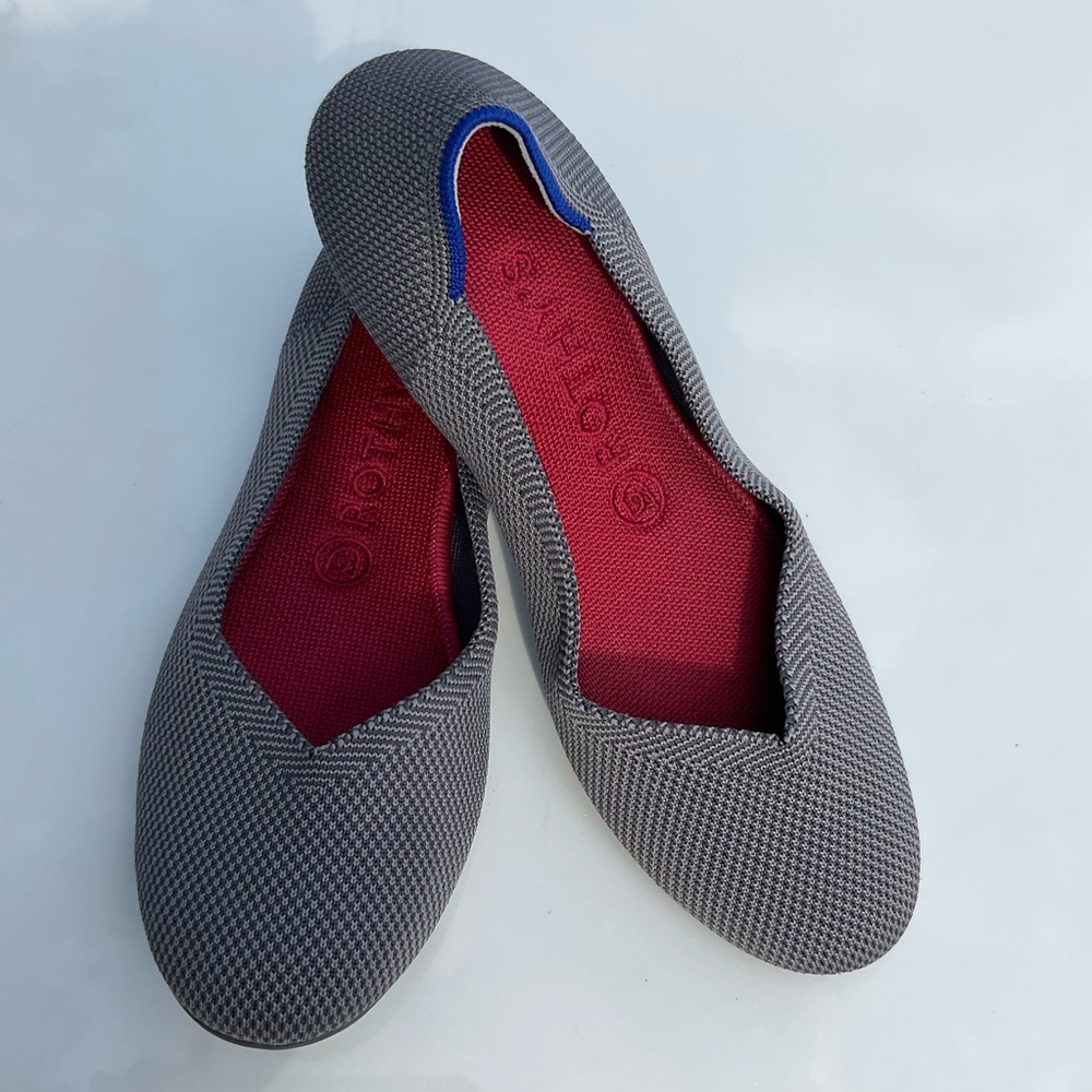The Classic Flat Charcoal Rothy’s size 8